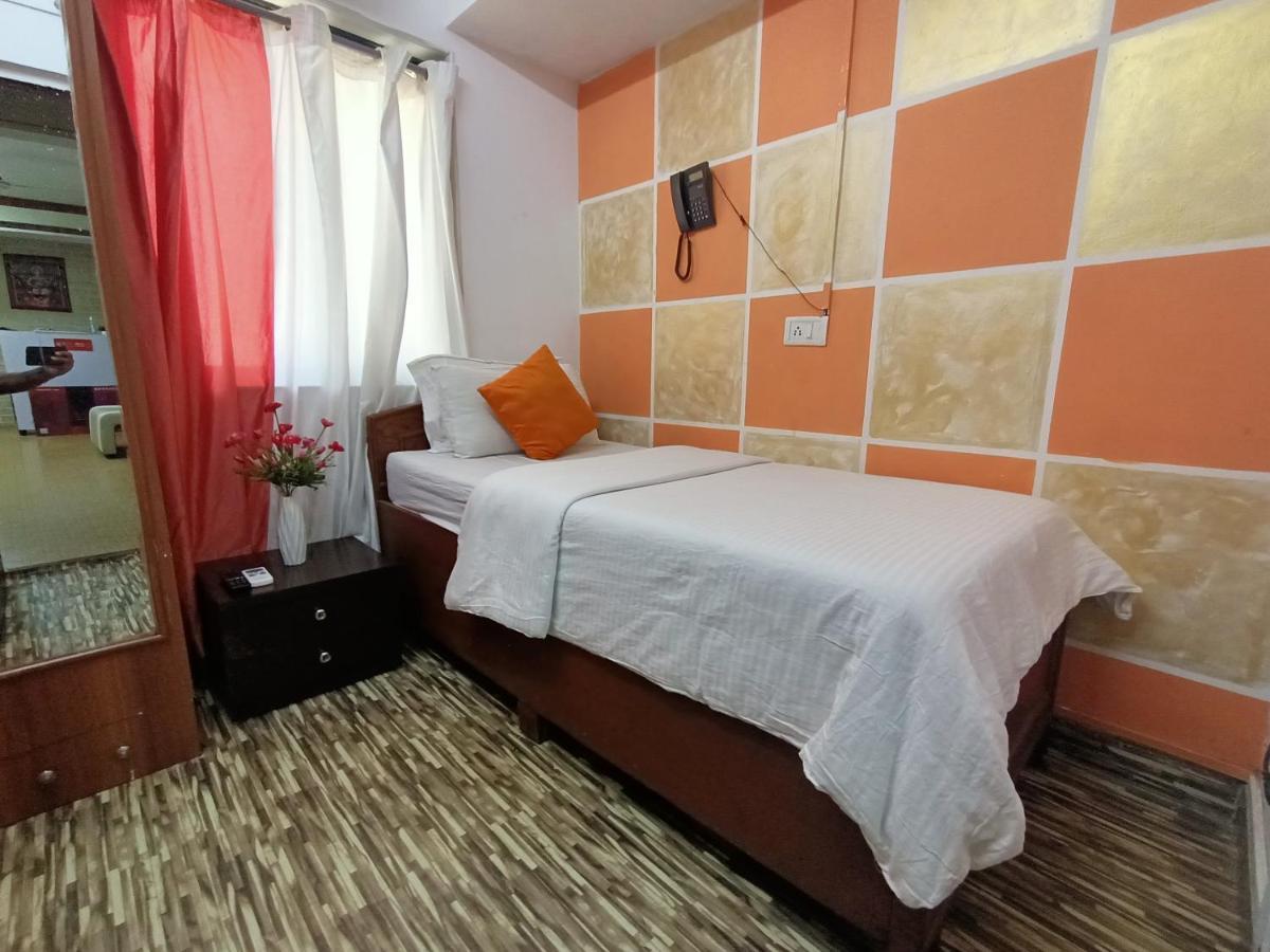 Kalpataru Hometel Bombaj Zewnętrze zdjęcie